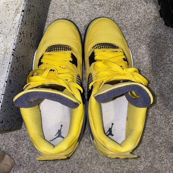 Air Jordan 4 Retro Lightning - Picture 11 of 14